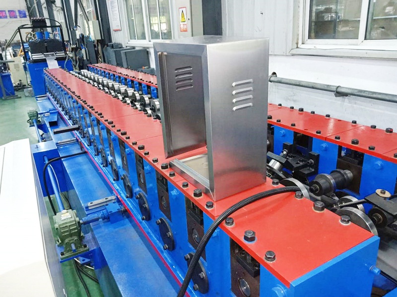 配電箱生產線設備工作流程